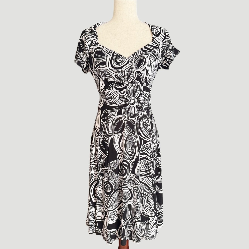 White House Black Market Black White Vintage Fit Flare Dress Small 4 6 Stretch‎
